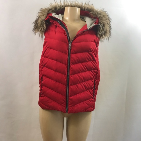 GAP Jackets & Blazers - GAP 🎒stylish warm puffy puffer Hooted Faux Fur
